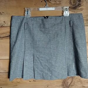 Hounds tooth skirt size 8